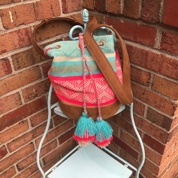 NWT Wayuu woven bag with leather - Picture 2 of 6